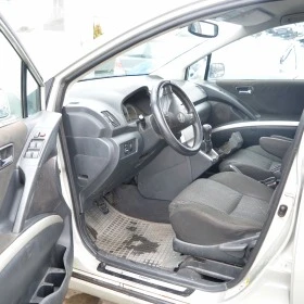 Toyota Corolla verso 2.2 D-4D, снимка 5