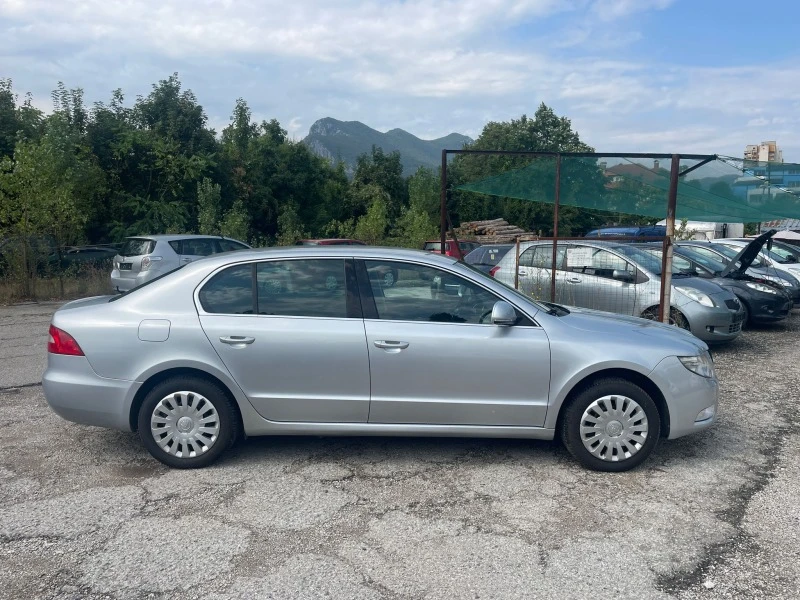 Skoda Superb 2.0 TDI, снимка 5 - Автомобили и джипове - 41949759