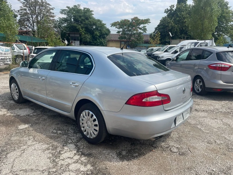 Skoda Superb 2.0 TDI, снимка 13 - Автомобили и джипове - 41949759