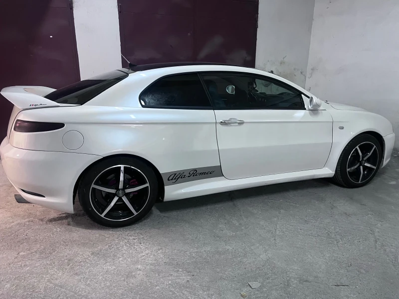 Alfa Romeo Gt, снимка 3 - Автомобили и джипове - 47406152