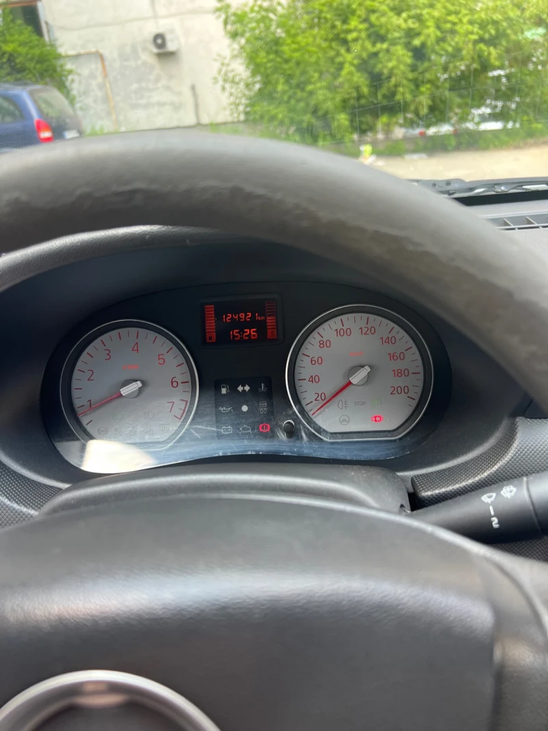 Dacia Sandero, снимка 8 - Автомобили и джипове - 51989449