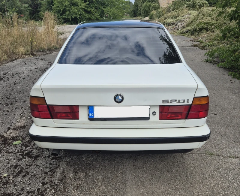 BMW 520 i, снимка 4 - Автомобили и джипове - 52259522