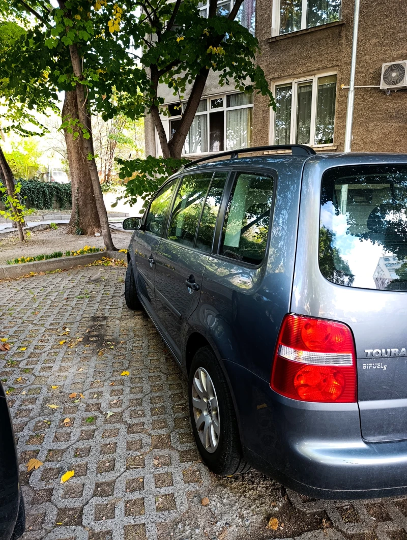 VW Touran, снимка 7 - Автомобили и джипове - 52024970