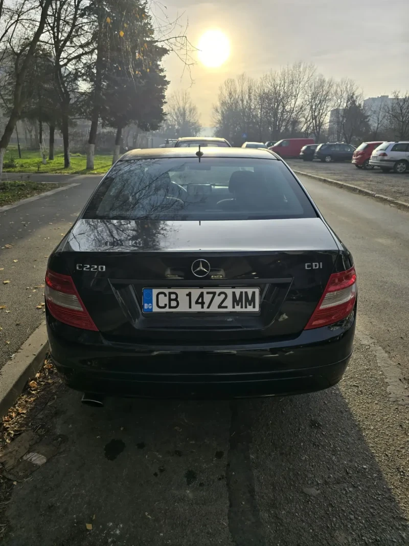 Mercedes-Benz C 220 2.2, снимка 4 - Автомобили и джипове - 52839300