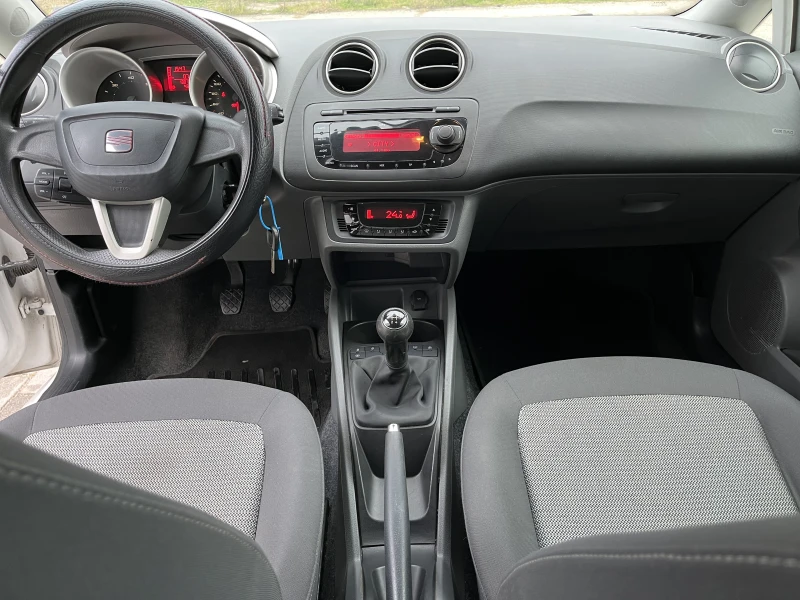 Seat Ibiza 1.6 TDI 138 000км., снимка 7 - Автомобили и джипове - 53248218