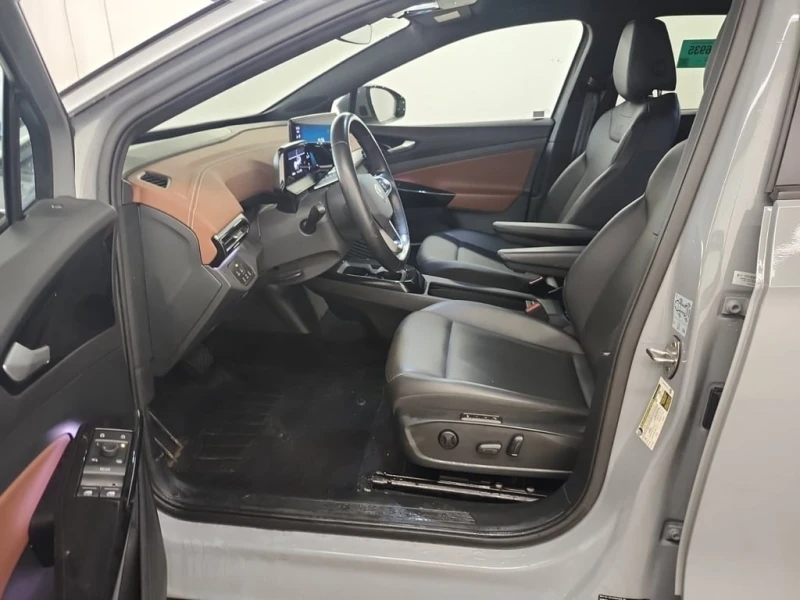 VW ID.4 PRO/4х4/Подгрев/2 ключа, снимка 8 - Автомобили и джипове - 53468703