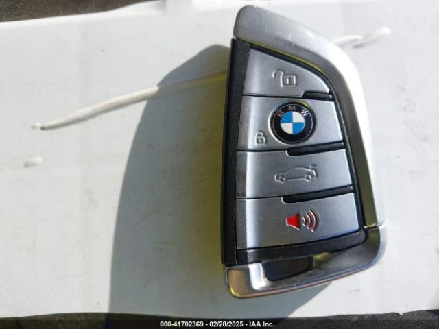 BMW 750 * XDRIVE (CARFAX), снимка 15 - Автомобили и джипове - 49599620