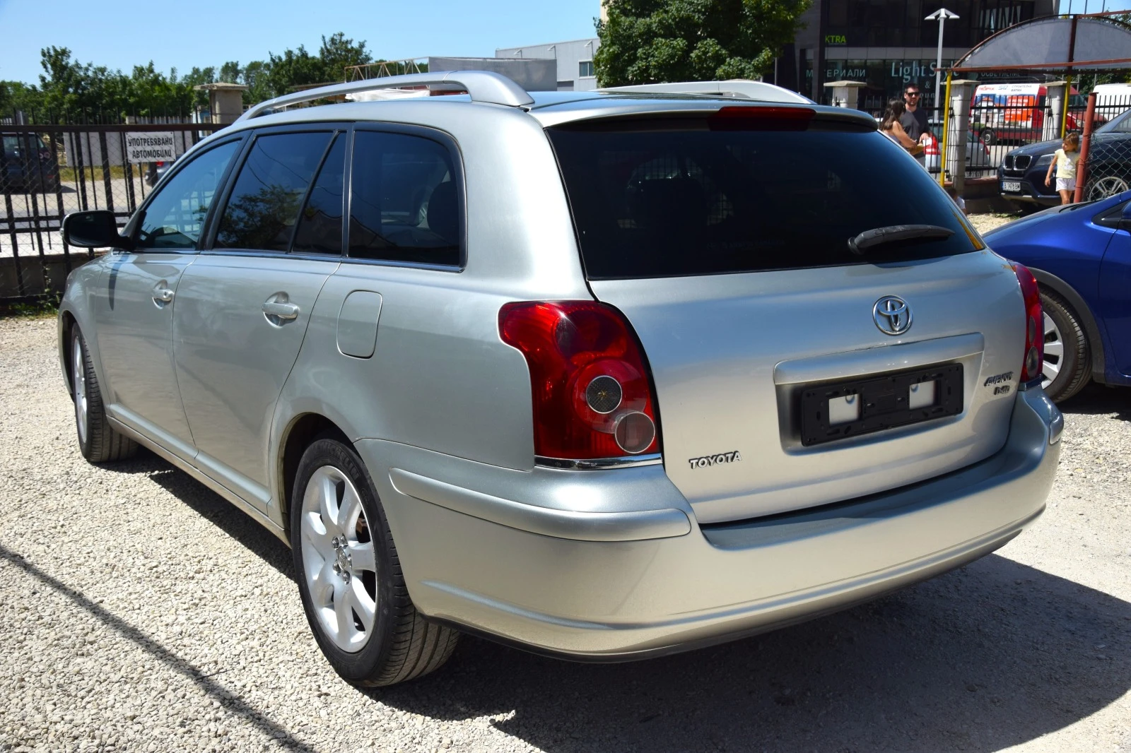 Toyota Avensis 2, 0 D-4D - изображение 5