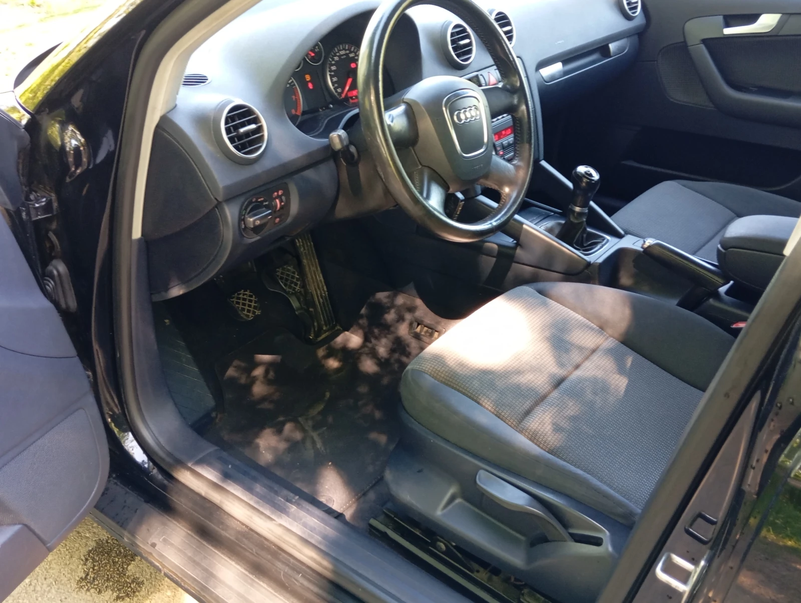Audi A3 1.6-I-102 кс-4 вр-КЛИМАТРОНИК - изображение 7
