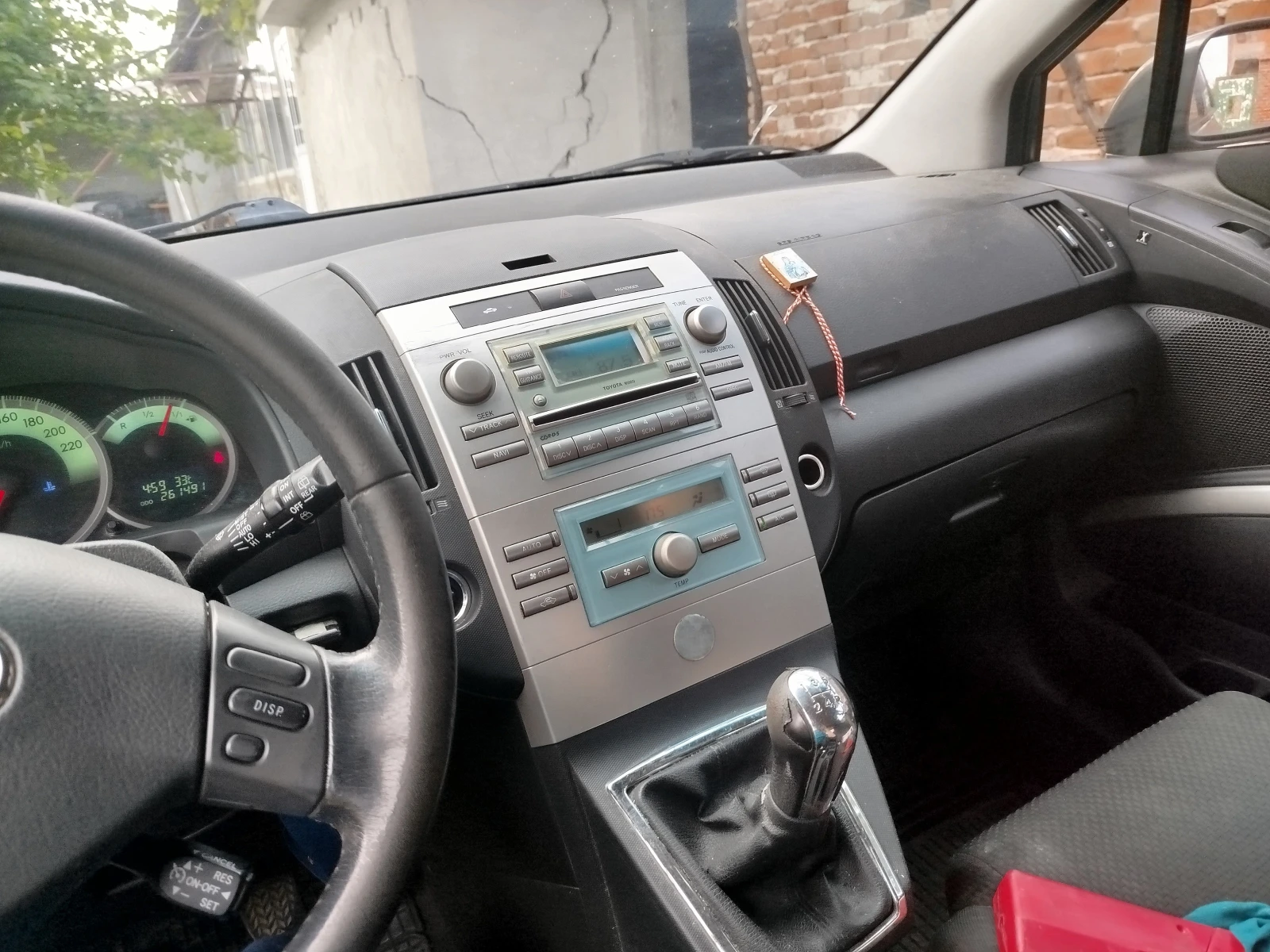 Toyota Corolla verso 2.0 D4D         - изображение 6
