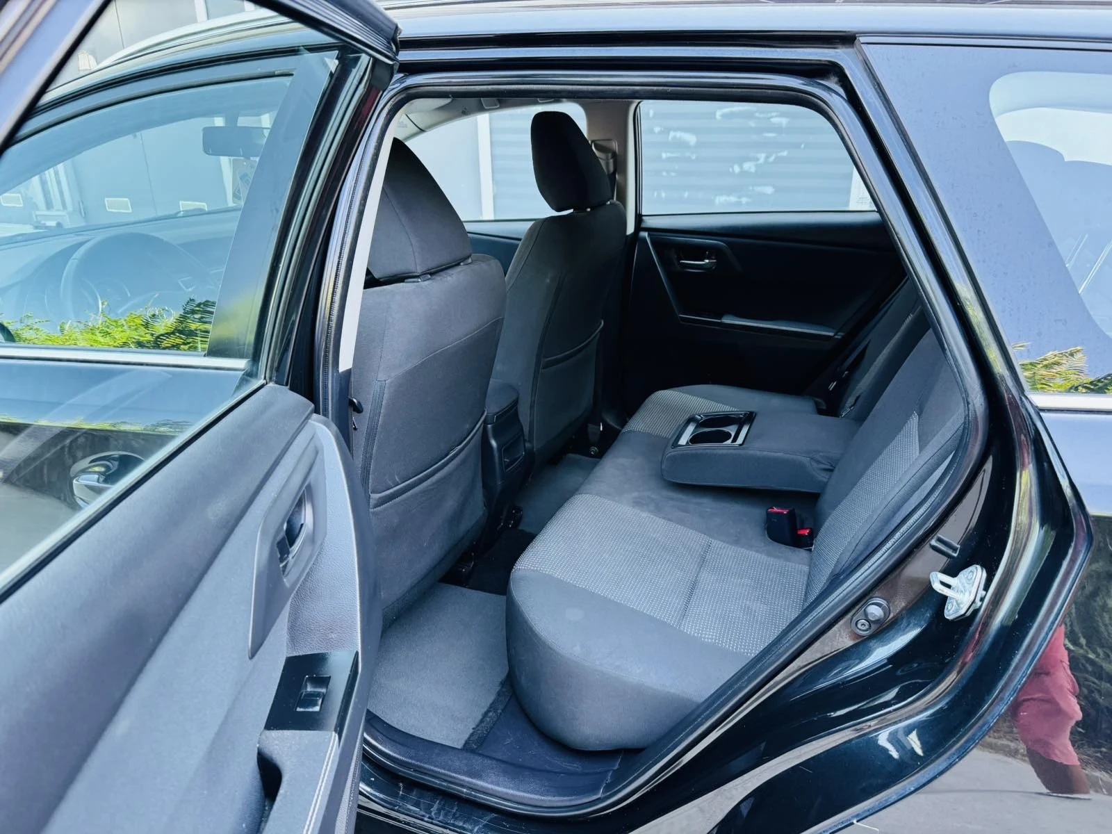 Toyota Auris 1.6i Swiss | Mobile.bg   15