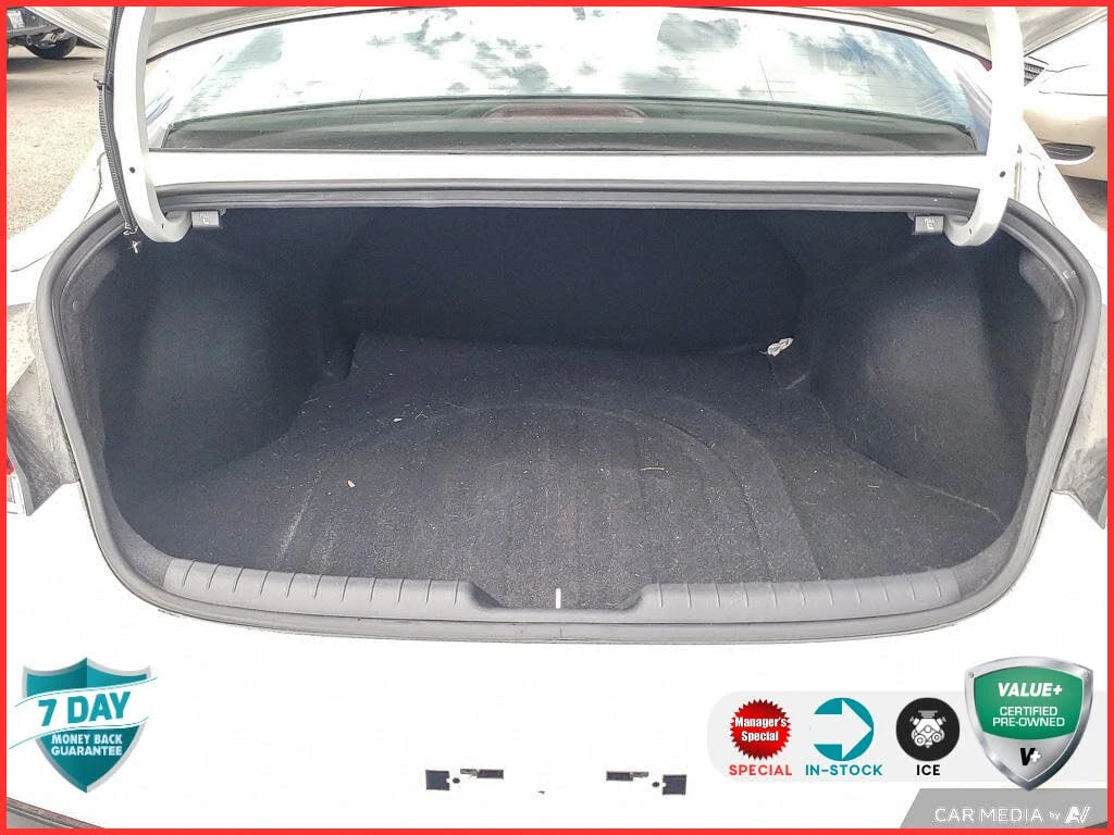 Hyundai Elantra * АВТО КРЕДИТ* ЦЕНА ДО БГ * СЕРВИЗНА ИСТОРИЯ *  - изображение 7
