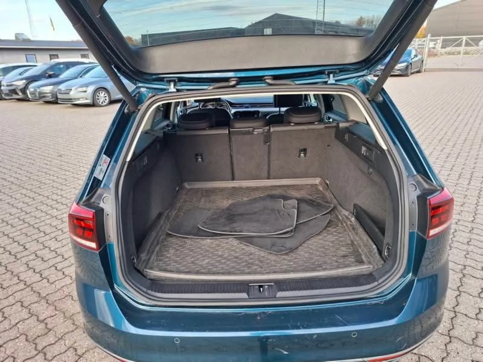 VW Passat 8.5 | 2.0TDI 150 | DSG7 | Elegance Plus | Mobile.bg � ����������� 12