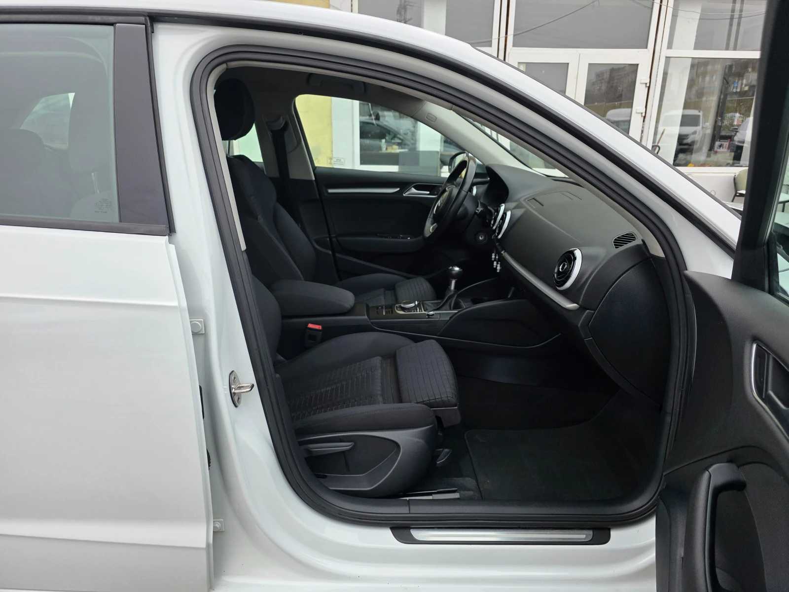 Audi A3 SPORTBACK 1.6TDI ������ | Mobile.bg � ����������� 15