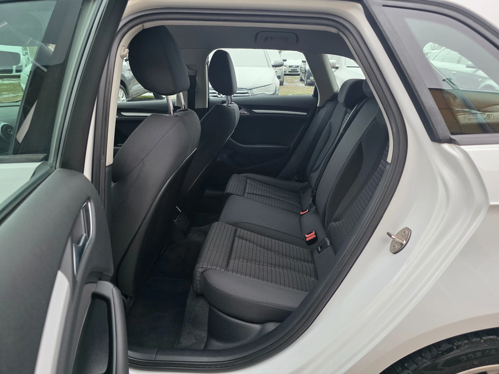 Audi A3 SPORTBACK 1.6TDI ������ | Mobile.bg � ����������� 12