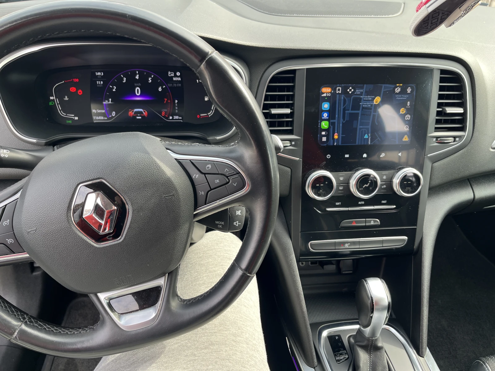 Renault Megane 1.3 TCe, снимка 7 - Автомобили и джипове - 53713494