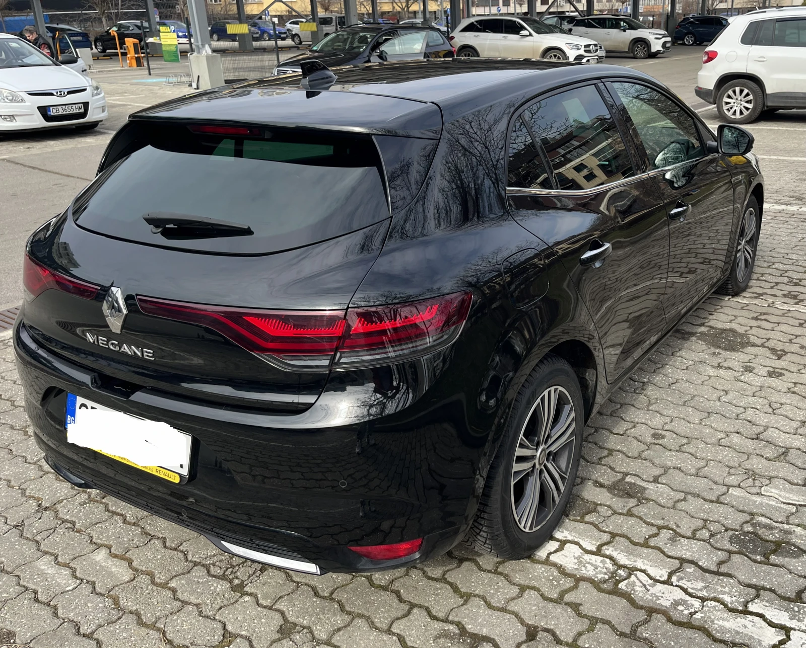 Renault Megane 1.3 TCe, снимка 11 - Автомобили и джипове - 53713494