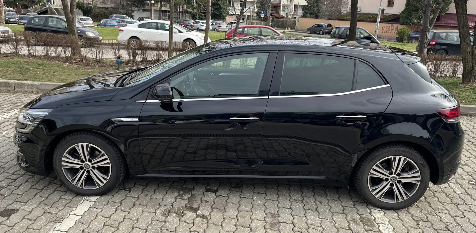 Renault Megane 1.3 TCe, снимка 8 - Автомобили и джипове - 53713494