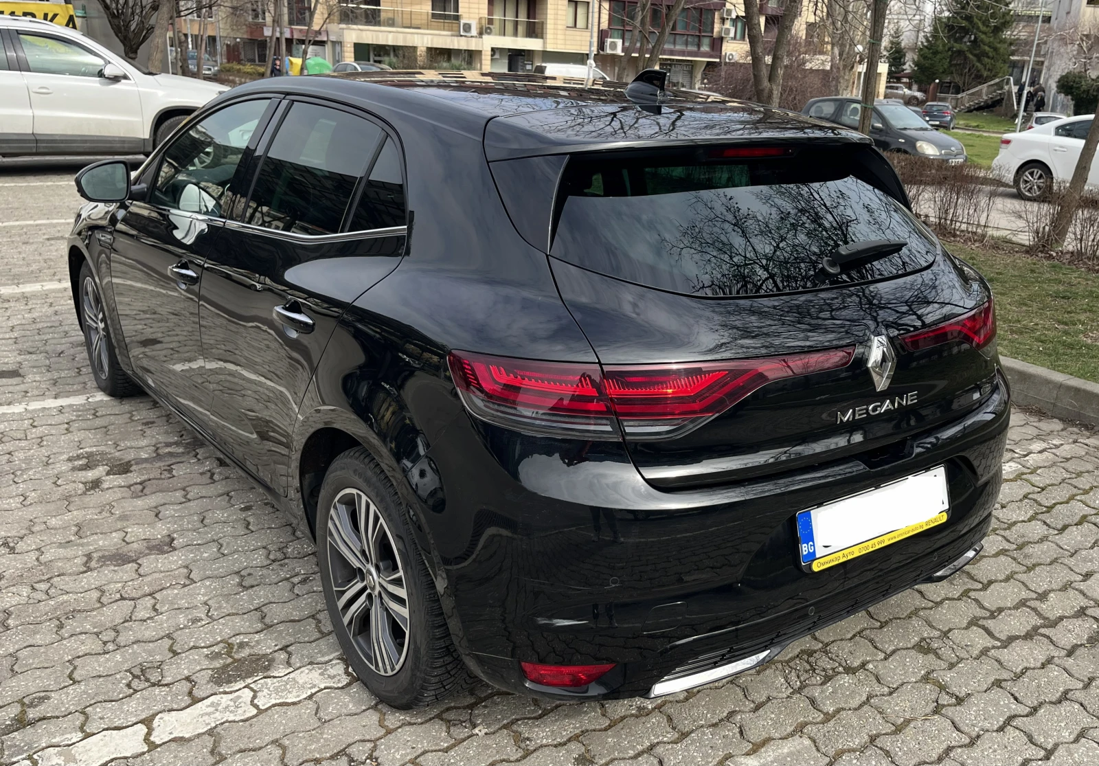 Renault Megane 1.3 TCe, снимка 10 - Автомобили и джипове - 53713494