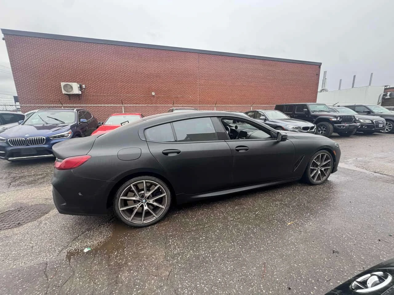 BMW 850 XDRIVE/DISTRONIC/ОБДУХВАНЕ/360/PANO/HUD, снимка 4 - Автомобили и джипове - 53866783