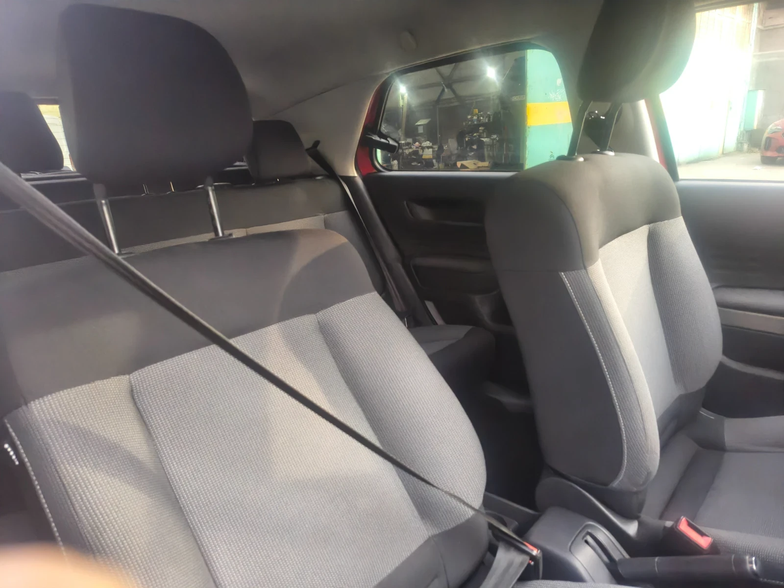 Citroen C4 Cactus, снимка 6 - Автомобили и джипове - 53878059