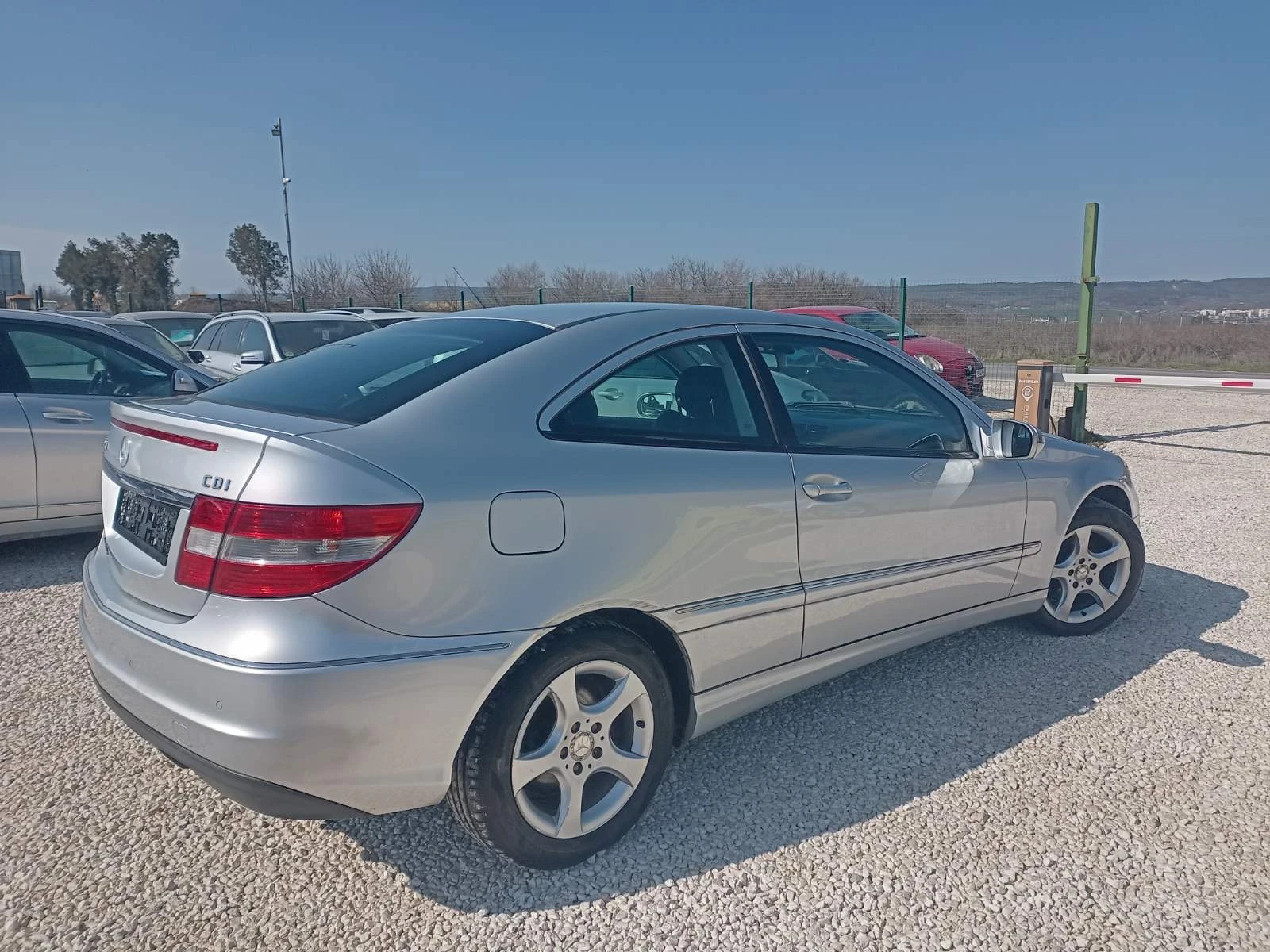 Mercedes-Benz CLC 220 CDI БАРТЕР ЛИЗИНГ, снимка 4 - Автомобили и джипове - 53967123