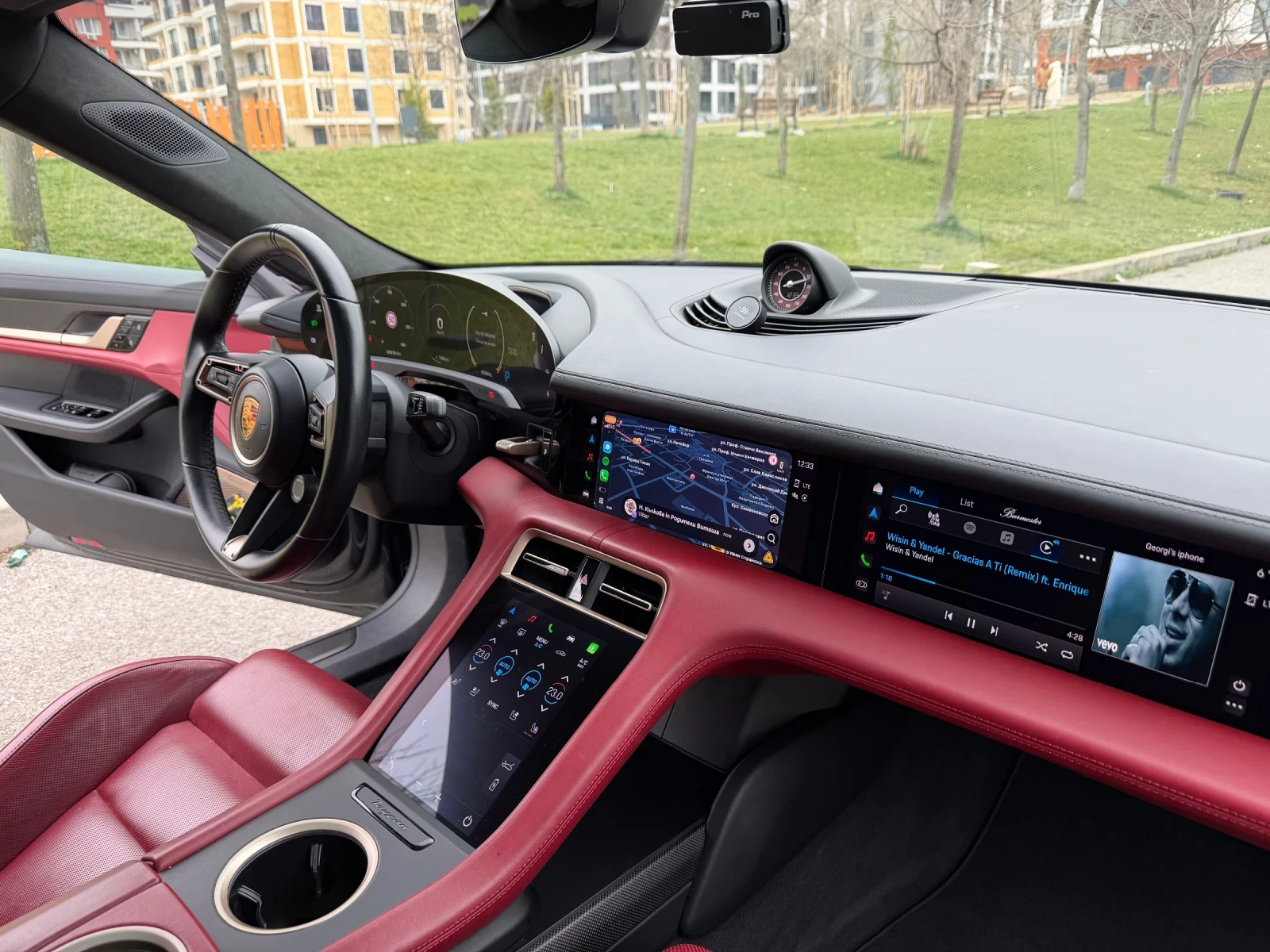 Porsche Taycan Turbo S, снимка 9 - Автомобили и джипове - 54090697