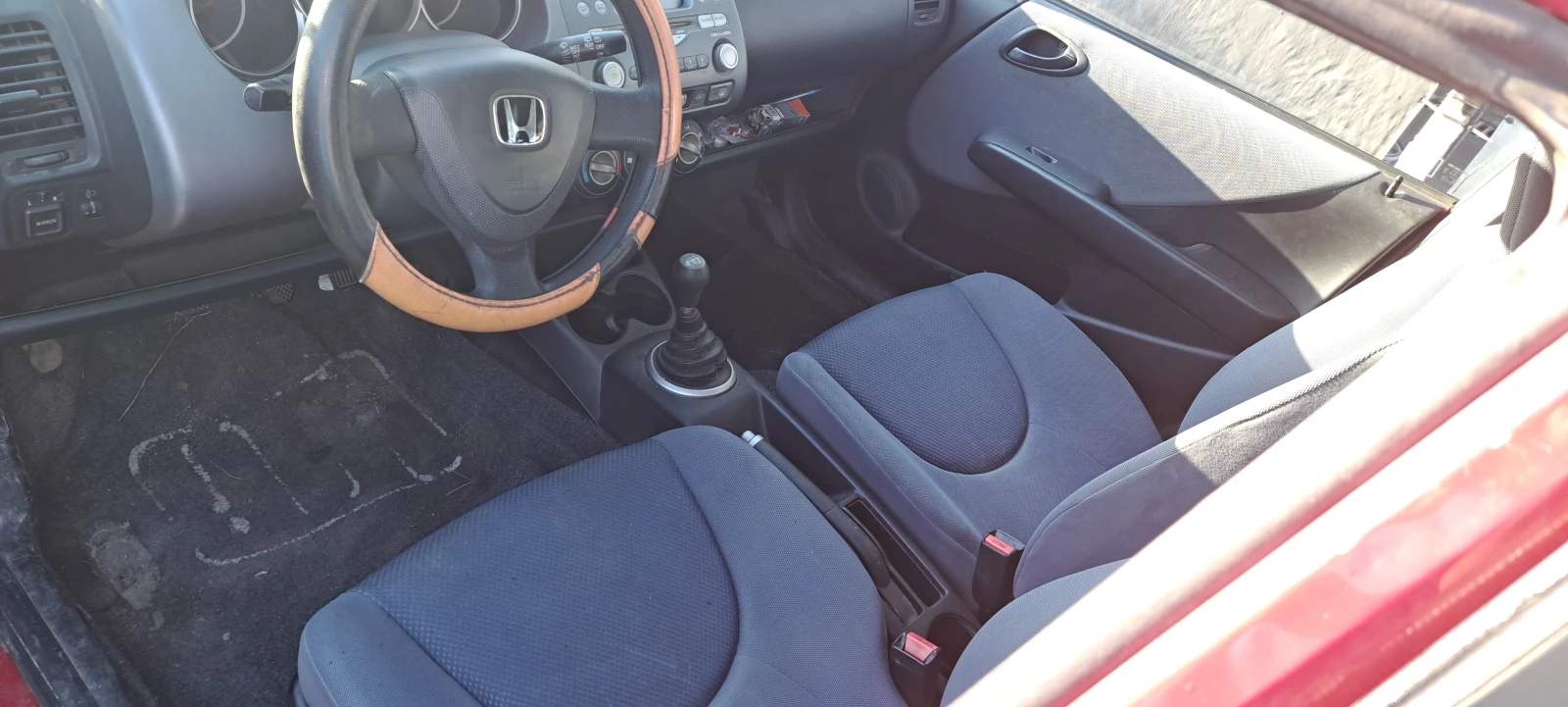 Honda Jazz 1.2, снимка 5 - Автомобили и джипове - 54299425