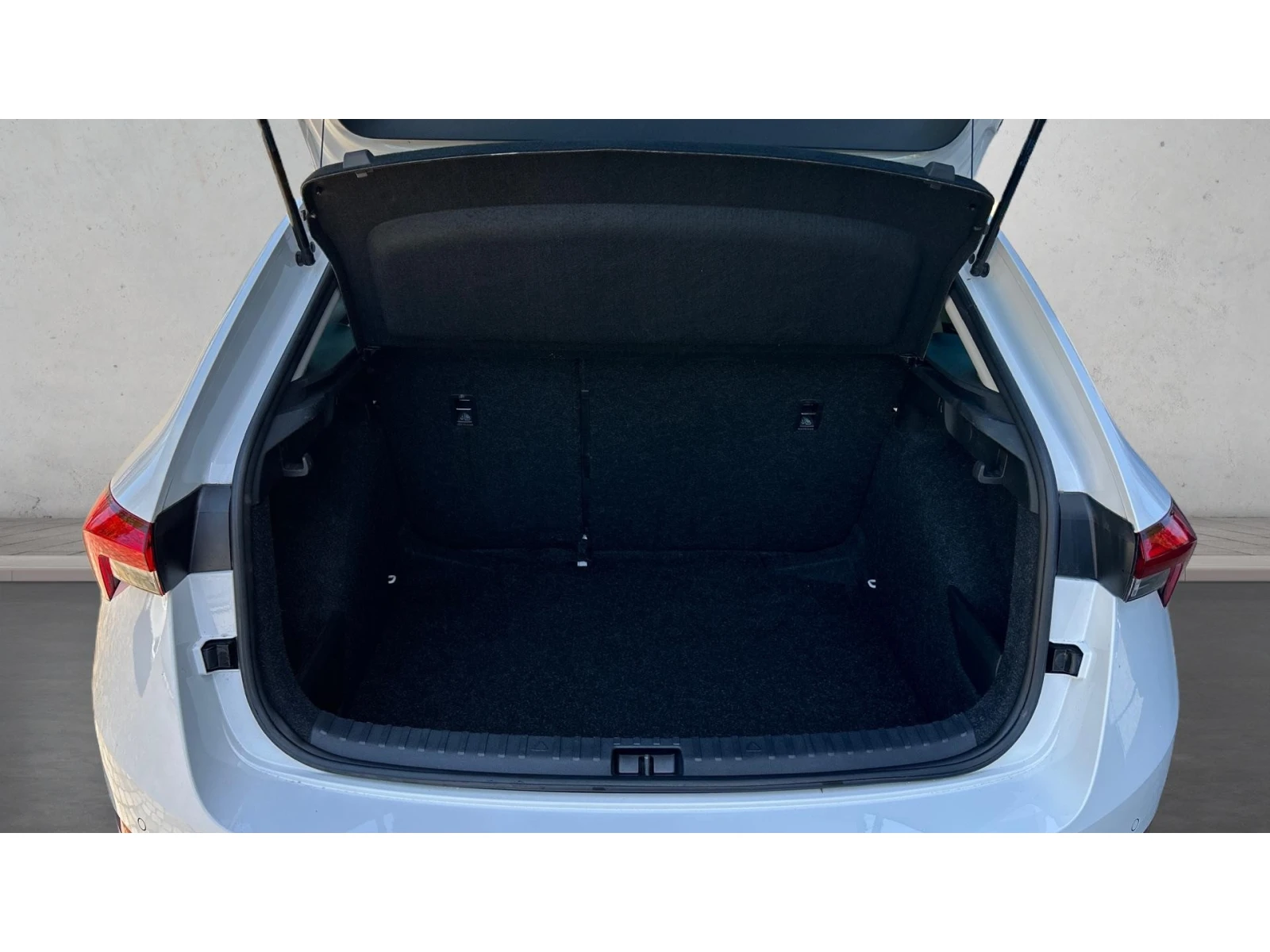 Skoda Scala Месечна вноска от 195  , снимка 10 - Автомобили и джипове - 54351644