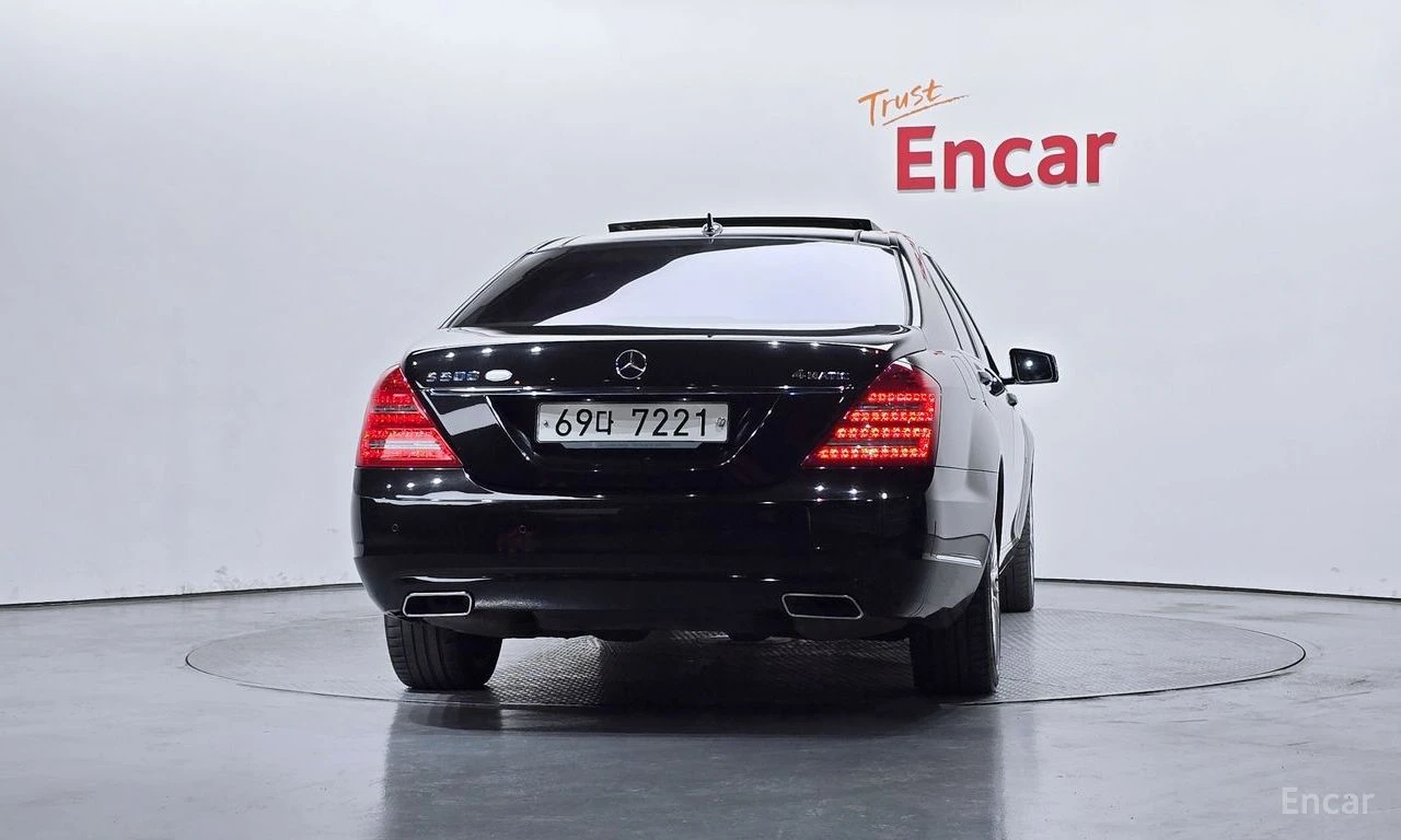 Mercedes-Benz S 500 L* 4MATIC* DESIGNO* ОБДУХВ* ПАНО* МОНИТОРИ* МАСАЖ*, снимка 4 - Автомобили и джипове - 54396104