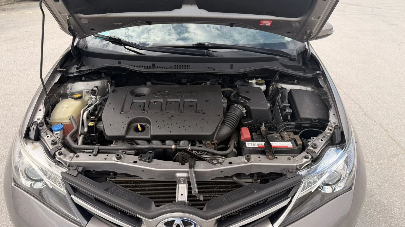 Toyota Auris 1.6 АВТОМАТИК, снимка 9 - Автомобили и джипове - 54573899