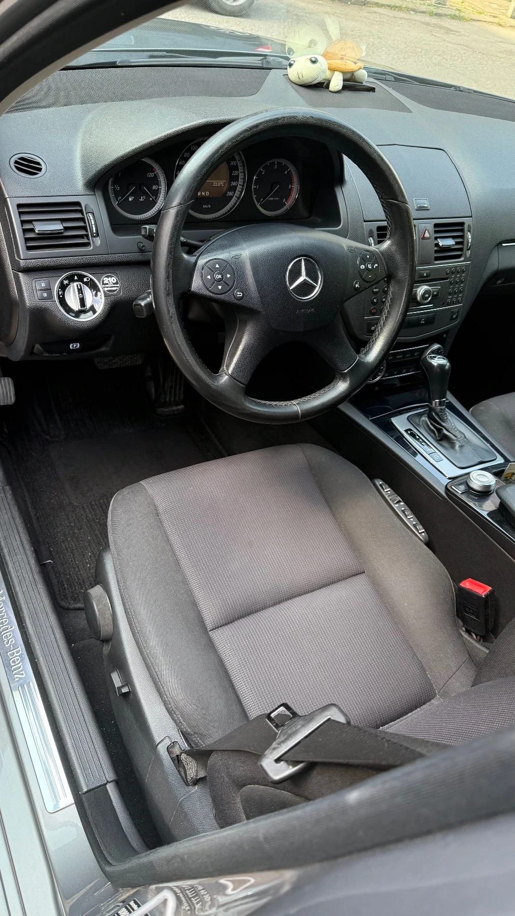 Mercedes-Benz C 200, снимка 13 - Автомобили и джипове - 54939711