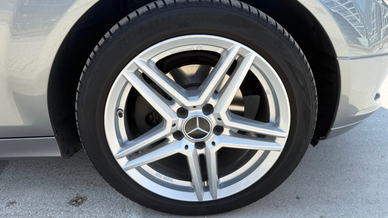 Mercedes-Benz C 200, снимка 8 - Автомобили и джипове - 54939711