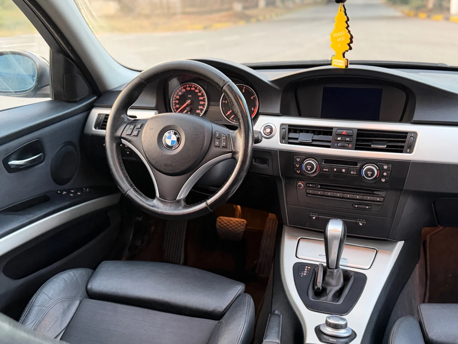 BMW 320 2.0, снимка 8 - Автомобили и джипове - 55829329