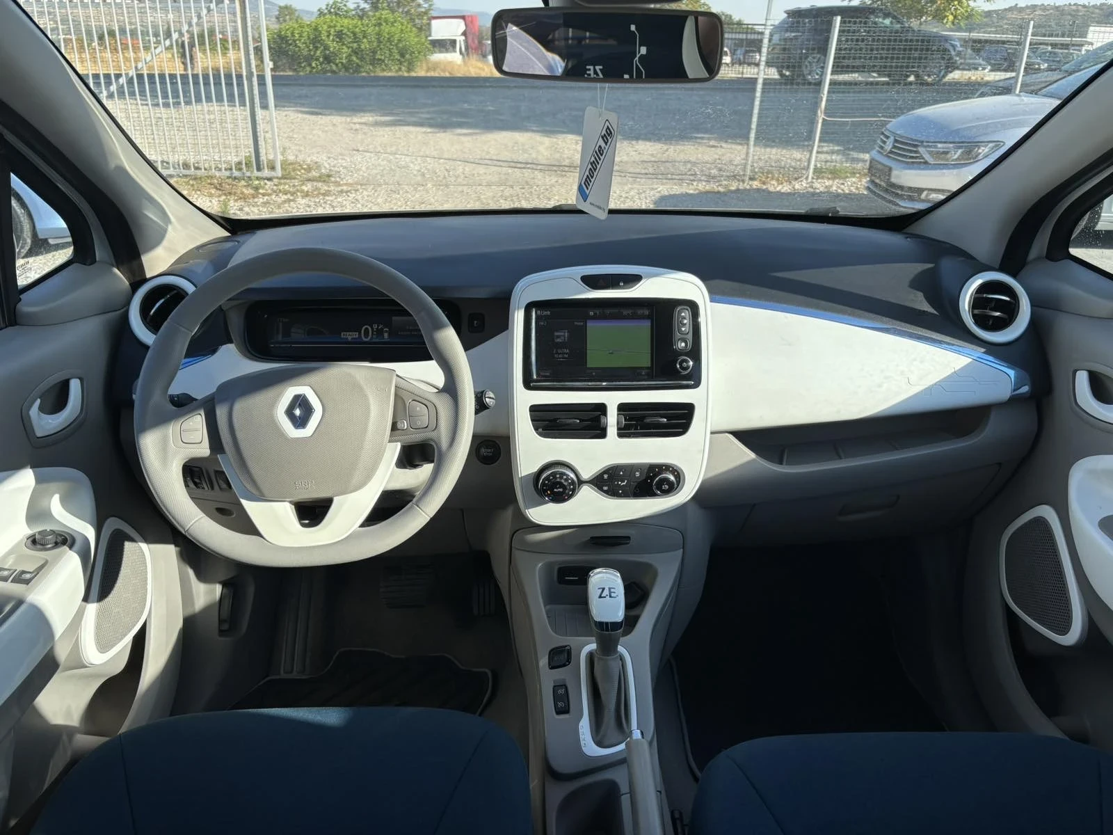 Renault Zoe 22KWh, снимка 9 - Автомобили и джипове - 56554731