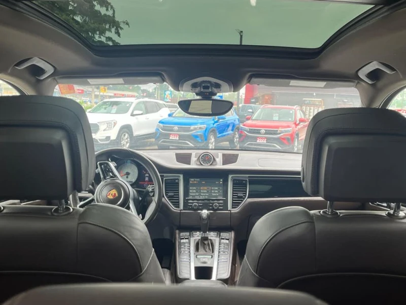 Porsche Macan S AWD* CLEAN CARFAX* АвтоКредит * (ЦЕНА ДО БГ), снимка 16 - Автомобили и джипове - 53458115