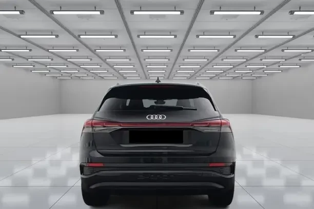 Audi Q4 e-Tron 45 Quattro = S-line = Гаранция, снимка 3 - Автомобили и джипове - 55477223