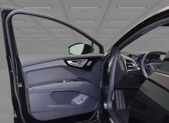 Audi Q4 e-Tron 45 Quattro = S-line = Гаранция, снимка 5 - Автомобили и джипове - 55477223
