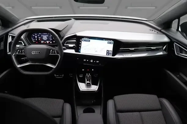 Audi Q4 e-Tron 45 Quattro = S-line = Гаранция, снимка 9 - Автомобили и джипове - 55477223