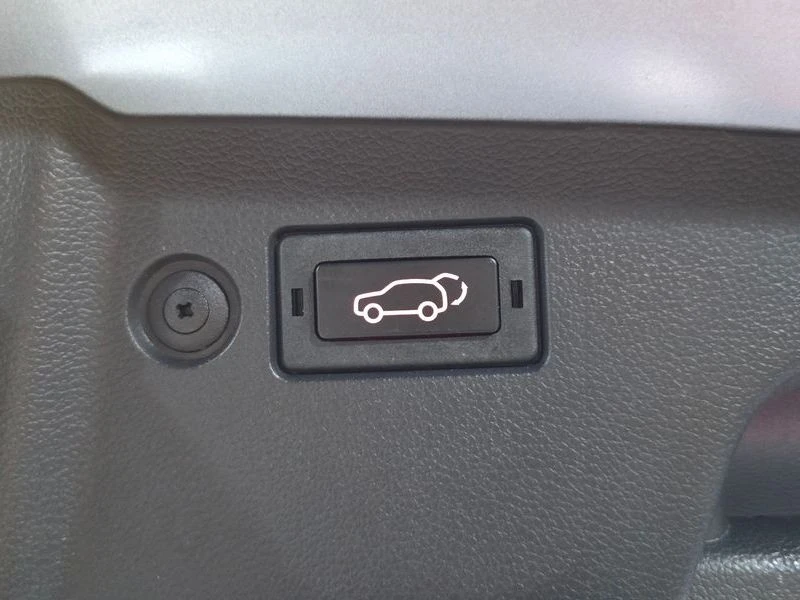 SsangYong Torres 1.5 Automatic, снимка 16 - Автомобили и джипове - 55750367