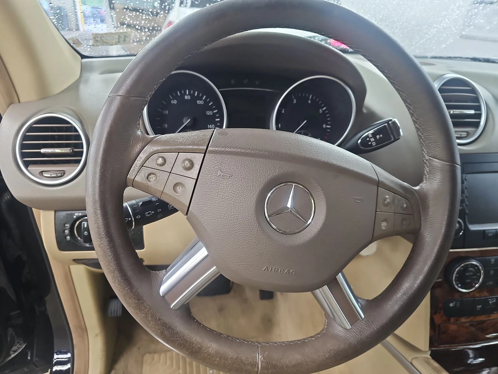 Mercedes-Benz ML 500 ПЕРФЕКТЕН ЗА ГАЗ - изображение 9