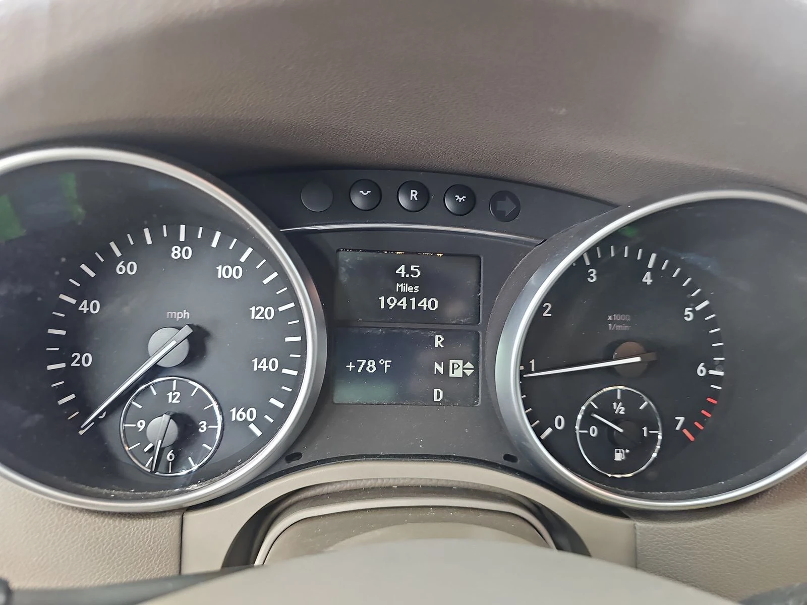 Mercedes-Benz ML 500 ПЕРФЕКТЕН ЗА ГАЗ - изображение 7