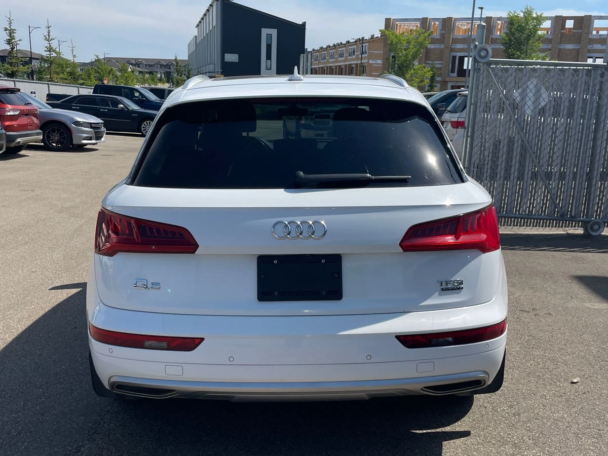 Audi Q5 Technik * ЦЕНА ДО БЪЛГАРИЯ * (CARFAX) - изображение 4