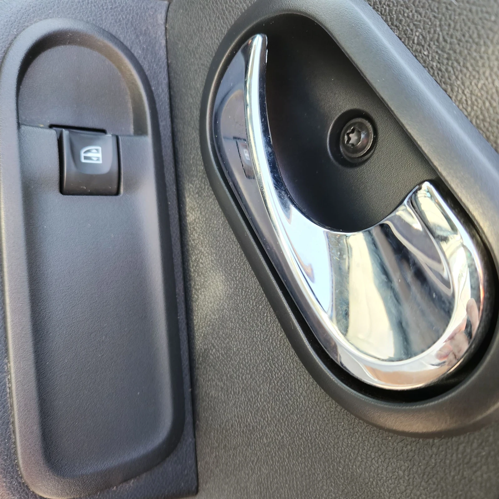 Dacia Duster 1.2TCE 125hp Germany  122000km, снимка 7 - Автомобили и джипове - 53847829