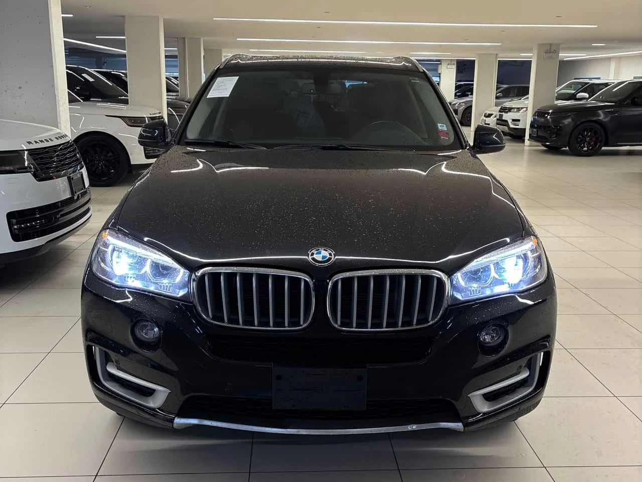 BMW X5 xDrive35i/CARFAX/ВТОРИ ГУМИ/ПОДГРЕВИ, снимка 2 - Автомобили и джипове - 53984879