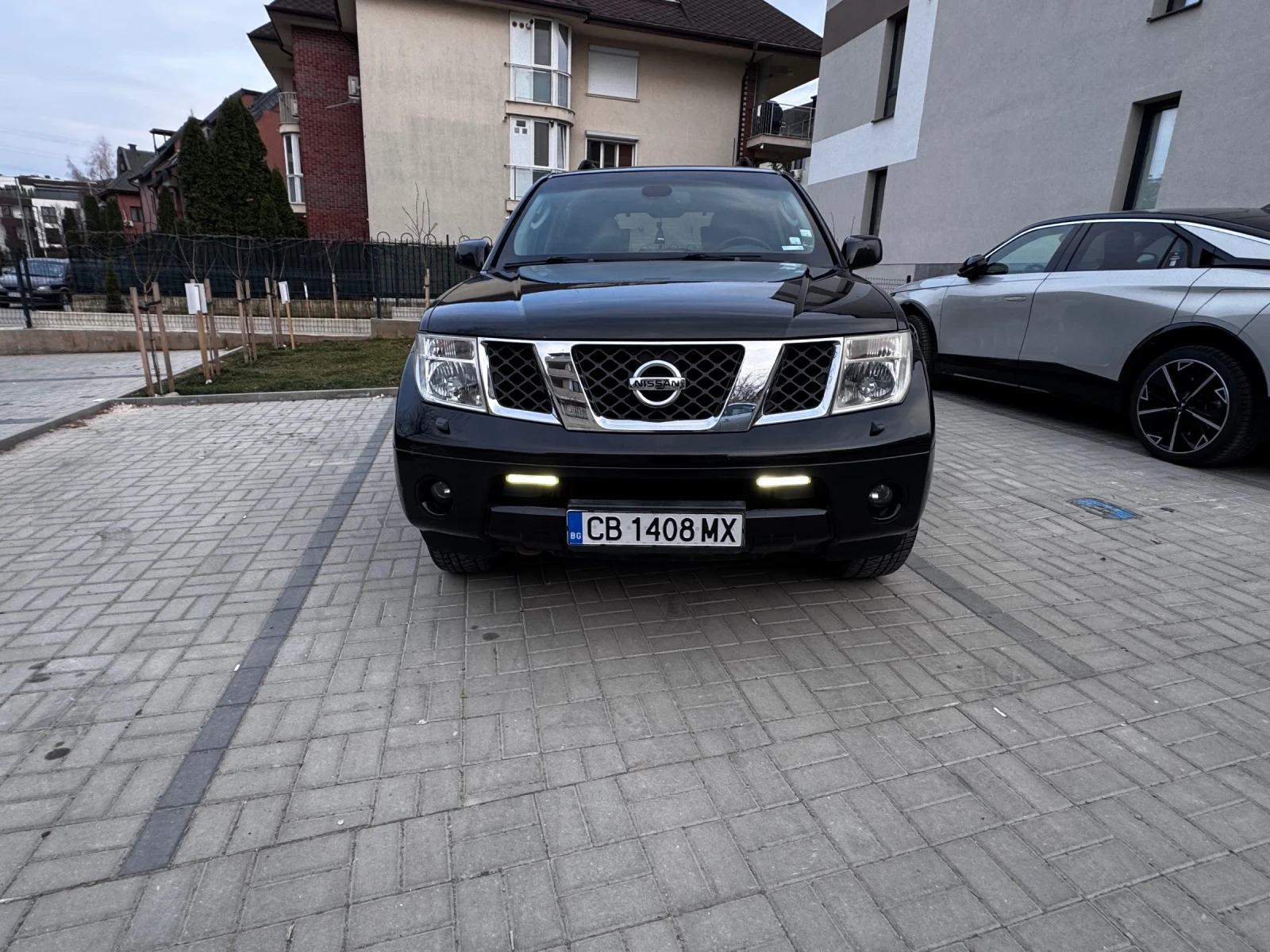Nissan Pathfinder 2.5D 7 места Автоматик , снимка 9 - Автомобили и джипове - 54340956