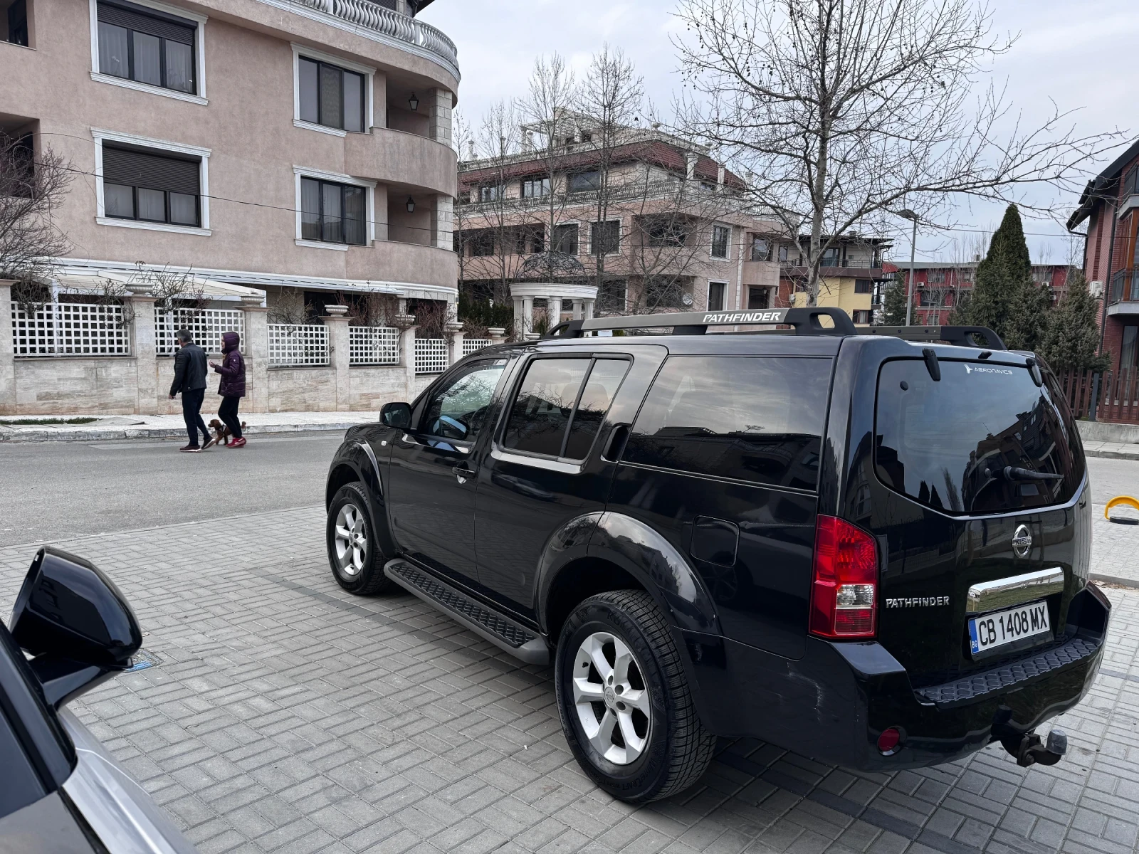 Nissan Pathfinder 2.5D 7 места Автоматик , снимка 7 - Автомобили и джипове - 54340956