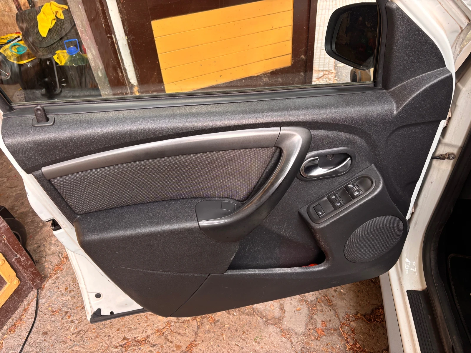 Dacia Duster, снимка 12 - Автомобили и джипове - 55502267