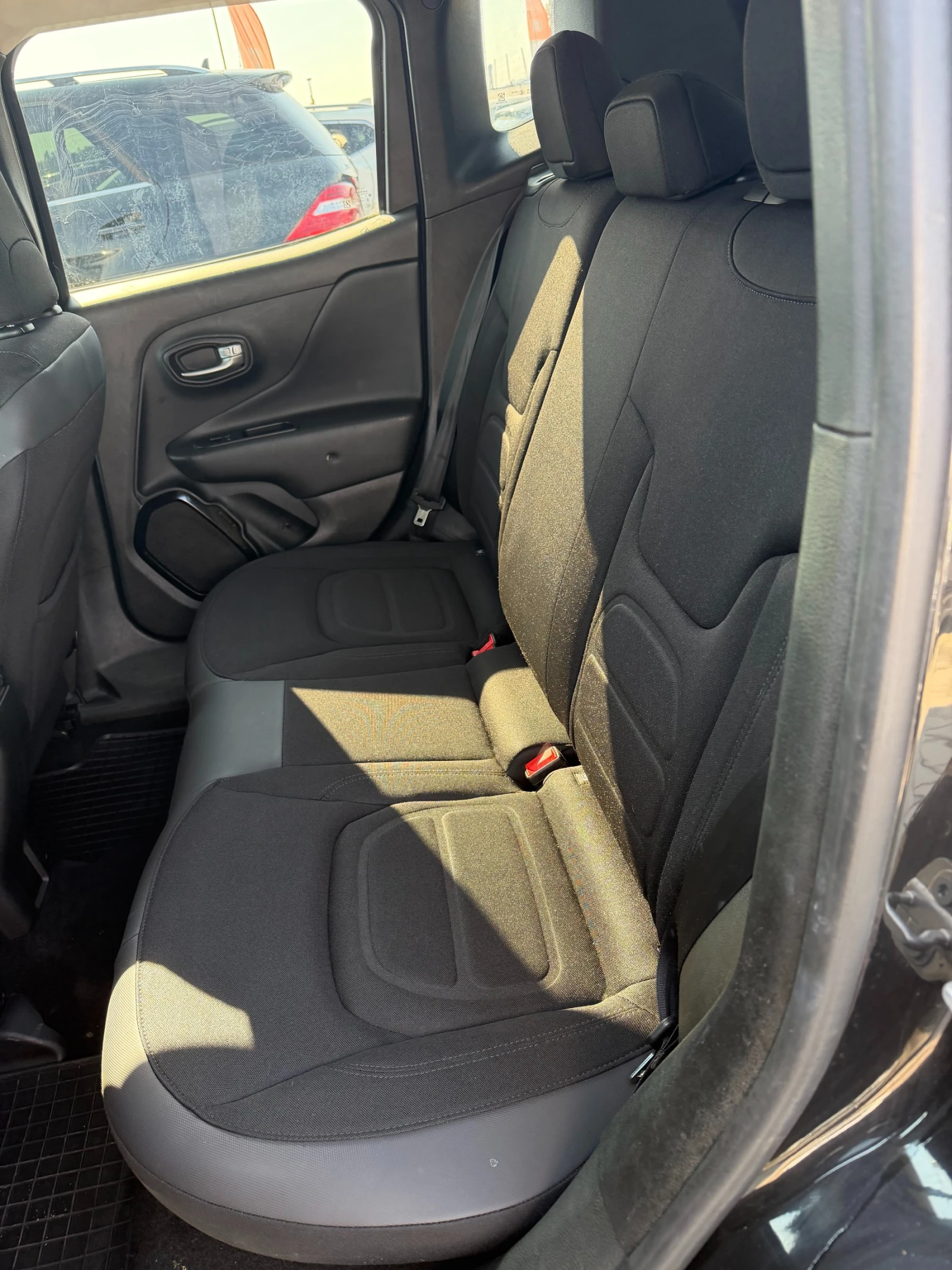 Jeep Renegade 1.4GAZ NAVI EURO 6, снимка 10 - Автомобили и джипове - 55551972