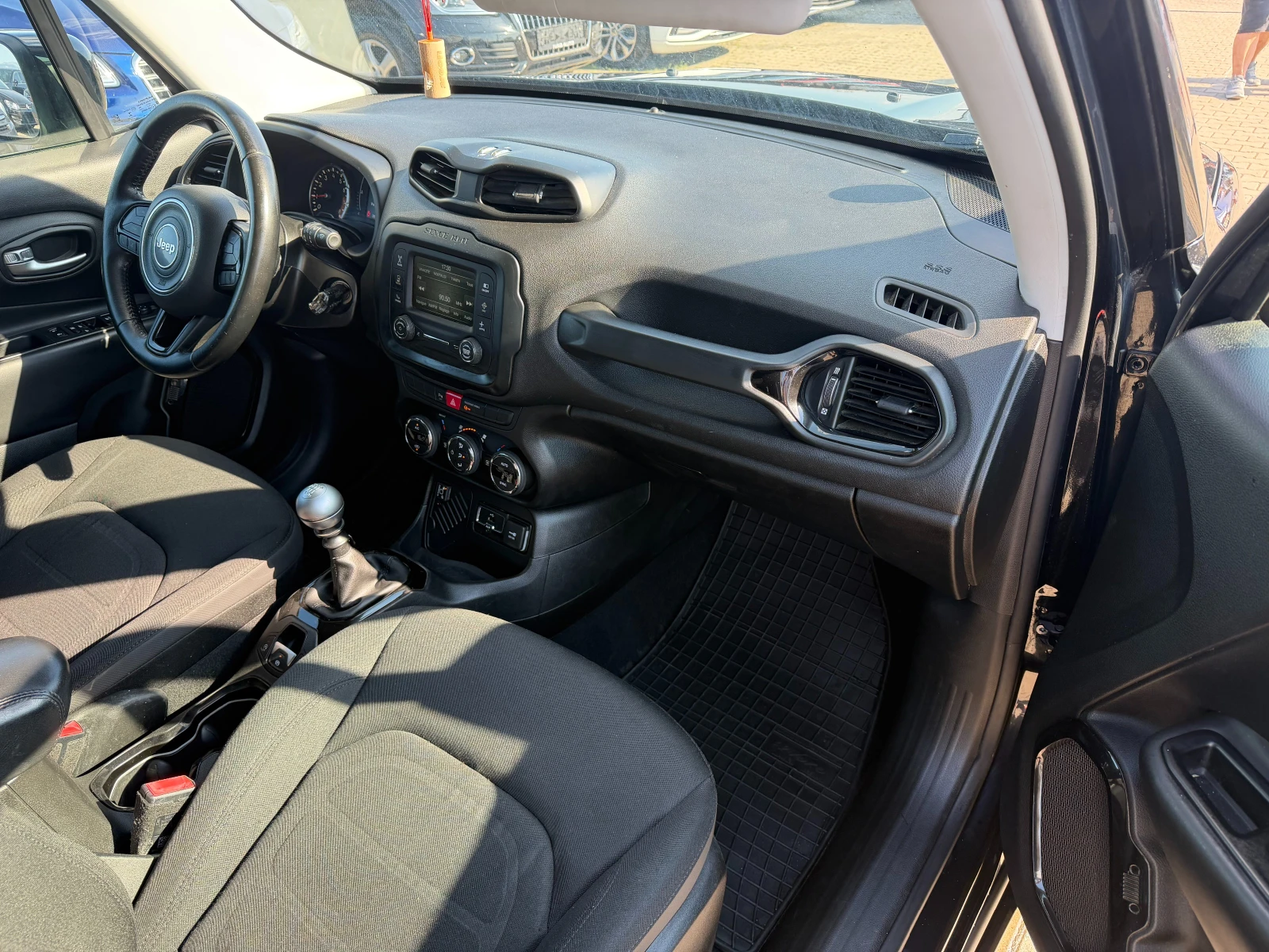 Jeep Renegade 1.4GAZ NAVI EURO 6, снимка 11 - Автомобили и джипове - 55551972
